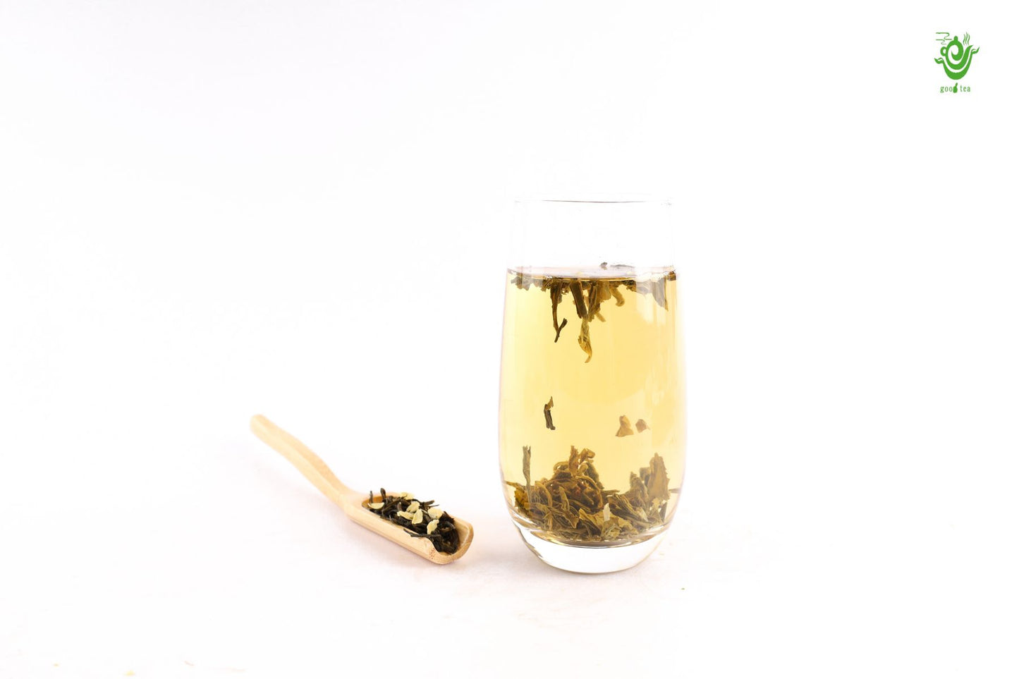 Jasmine green tea with jasmine flower